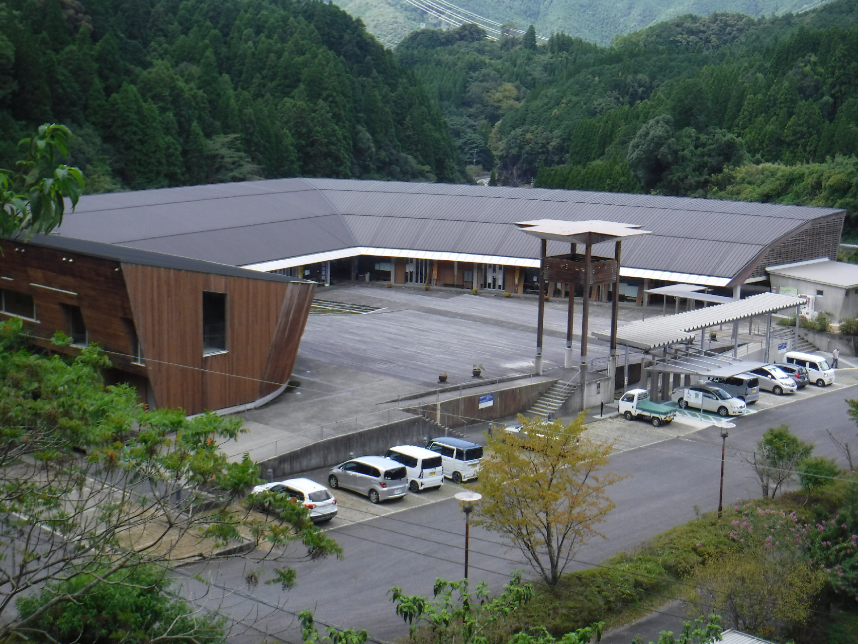 【１０月４日開催】定期市”月に一度の美味しい約束”～道の駅「秘境の郷いずみ」